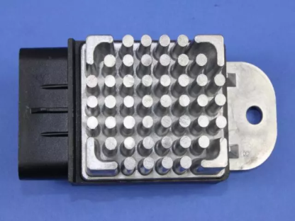 Relé de Ventilador de Radiador - Mopar (68310219AA) - Image 2