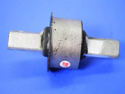 Aislador de Montaje de Eje - Mopar (52125143AC) - Image 2