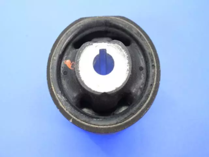 Buje Frontal de Base del Diferencial - Mopar(52125142AC) - Image 2