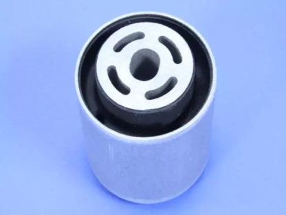 Aislador de Montaje de Eje - Mopar (4578845AB) - Image 3